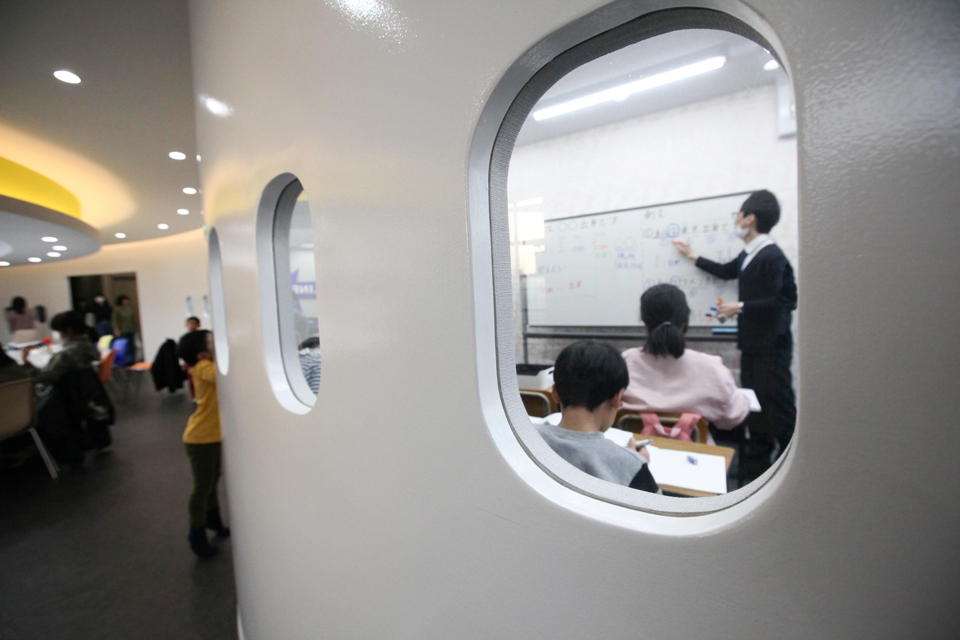 キャビンウィンドウのような室内窓